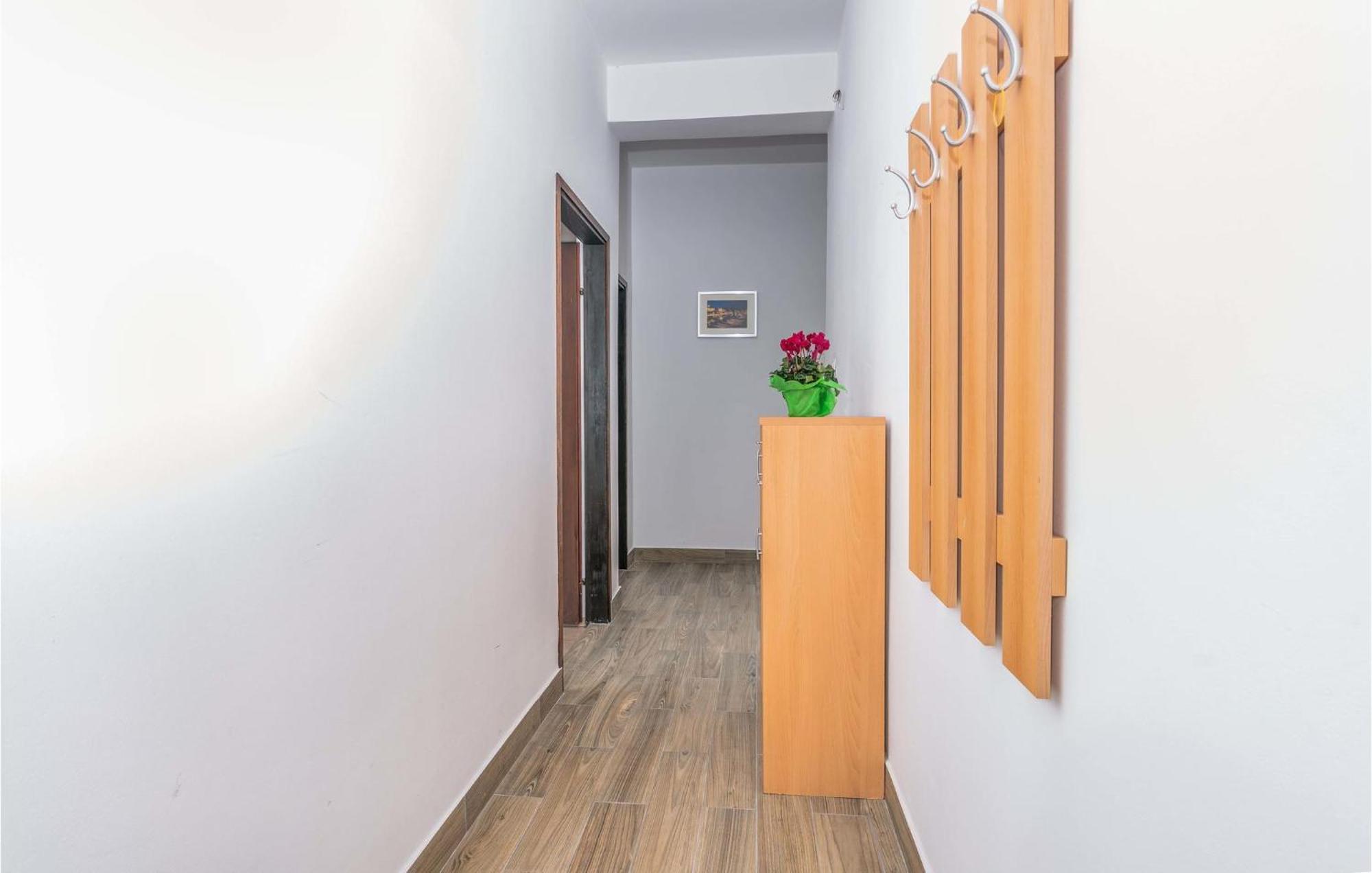 Gorgeous Apartment In Krk With Kitchen كرك المظهر الخارجي الصورة